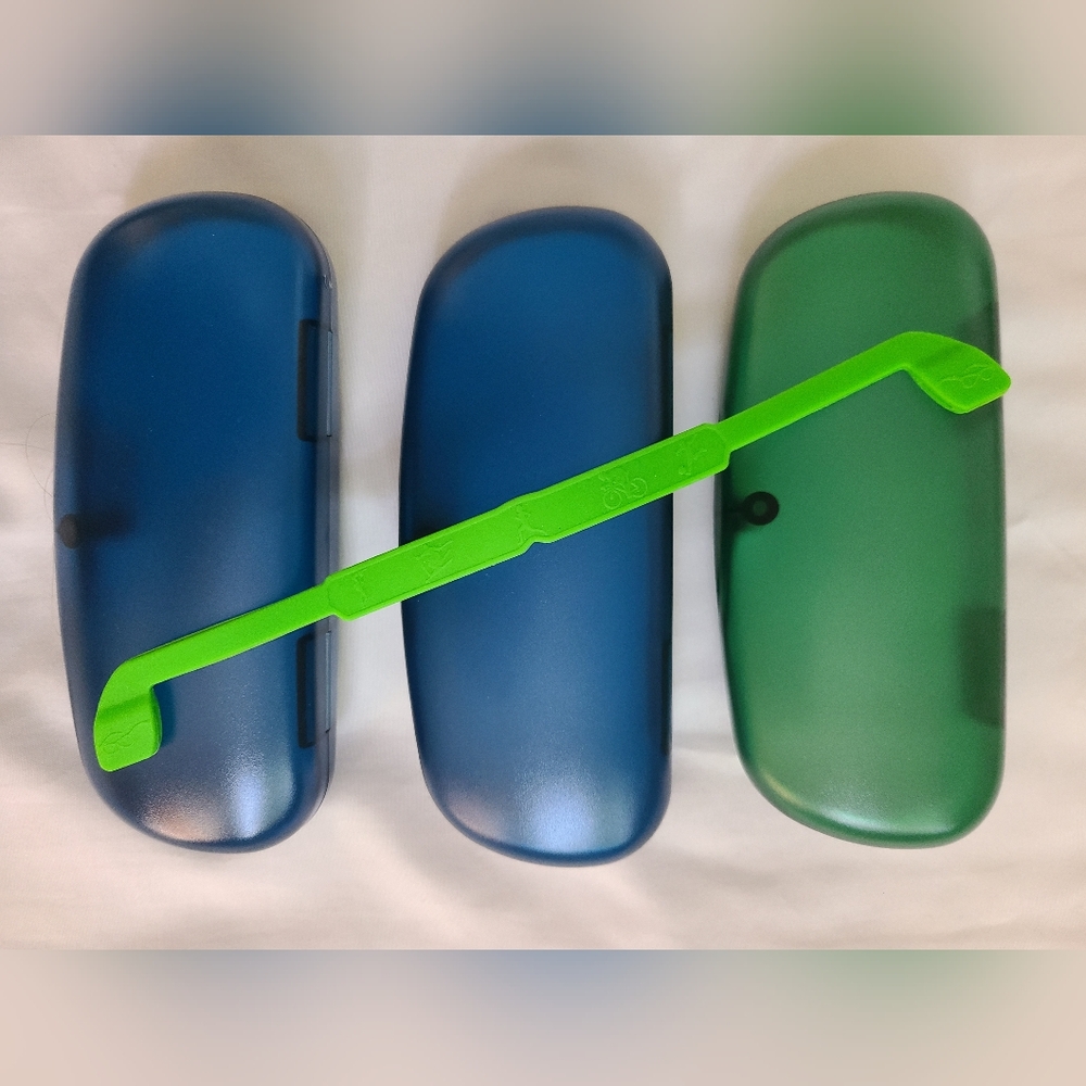 Kids glasses safety strap + 3 glasses cases